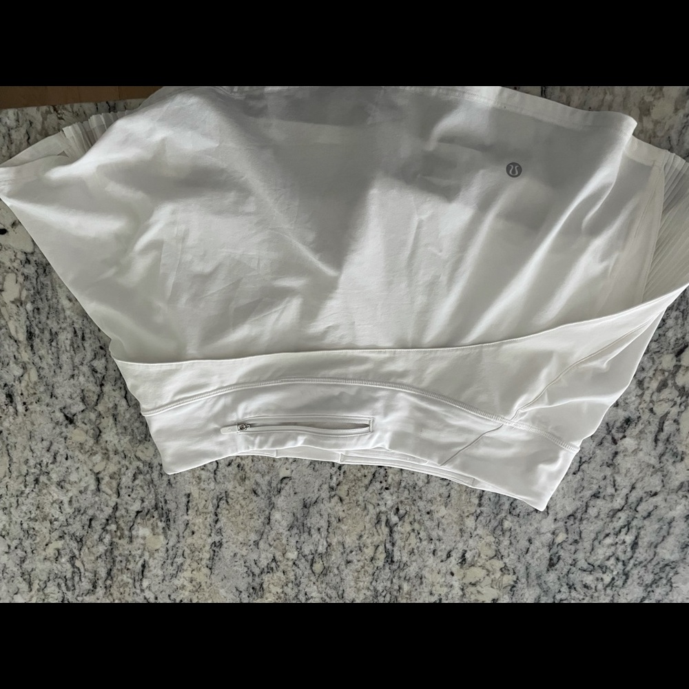 Lululemon play off the pleats skirt